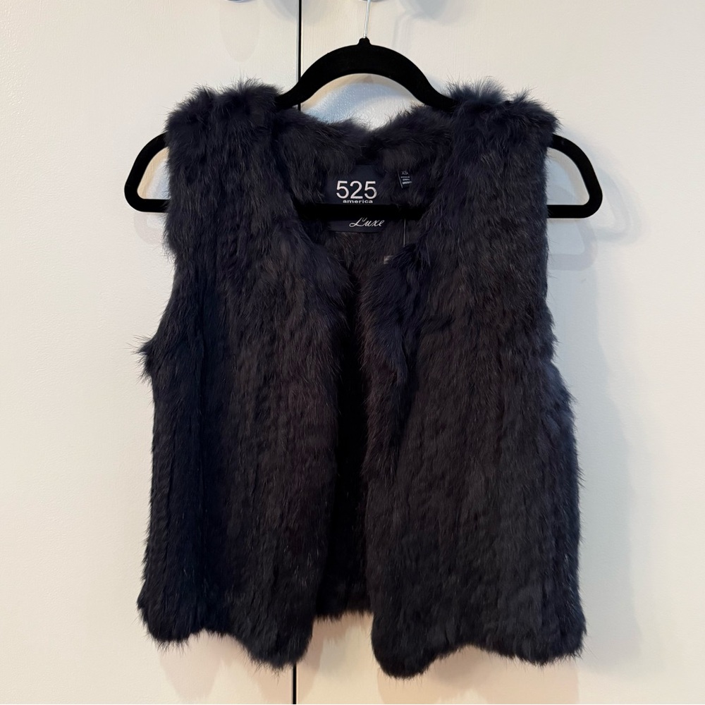 New With Tags 525 America Luxe 100% Real Rabbit Fur Shadow Blue Vest (XS)